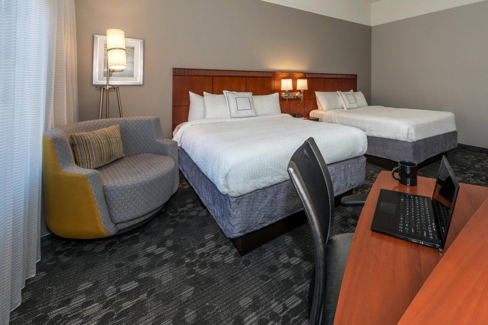 Courtyard By Marriott Панама-Сити Экстерьер фото